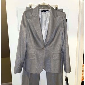 NEW 2-piece Anne Klein Suit, Blazer & Pants, Size 6